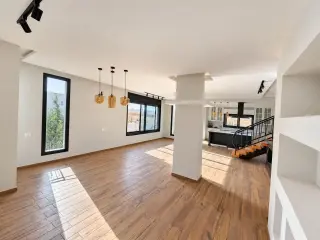 Villa for sale in Al-Qastal – photo 2