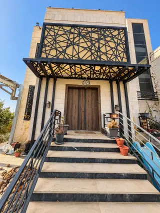 Villa for sale in Al-Qastal