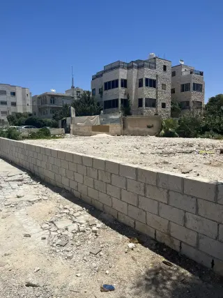 Land for sale in Jabal Al Hussain – photo 3