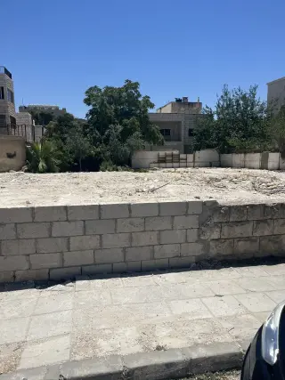Land for sale in Jabal Al Hussain – photo 4