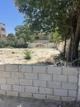 Land for sale in Jabal Al Hussain – photo 2