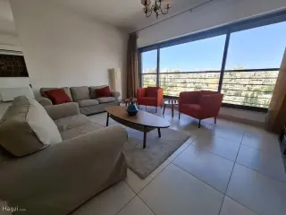 الصورة 2 من 12