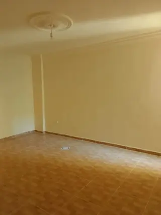 شقة للبيع في Hay Al Zohoor
