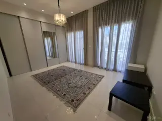 Photograph 2 of 12