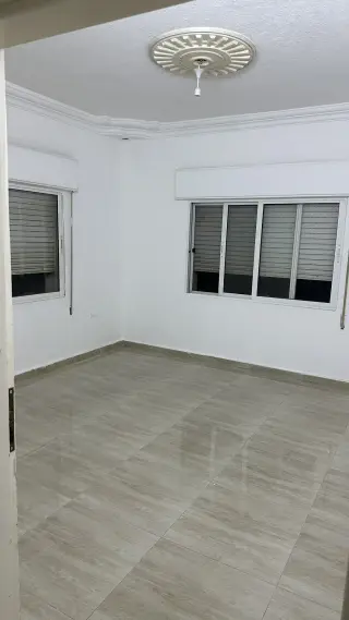 شقة للإيجار في Zabda