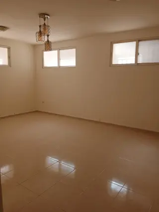 شقة للإيجار في Hay Twaal