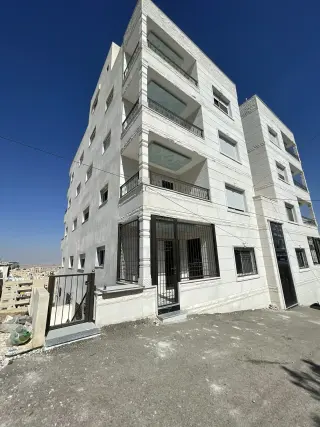 Apartment for sale in Jabal Al Mugheir