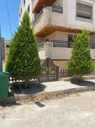 شقة للبيع في Petra Street