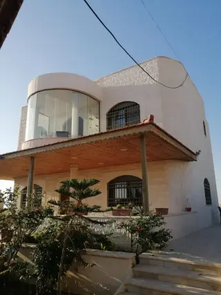 Villa for sale in Manshiyyet Abu Hammour