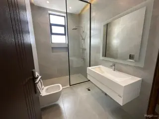 الصورة 8 من 12