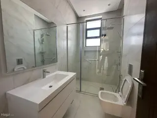 الصورة 10 من 12