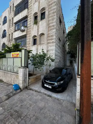 Apartment for sale in Jabal Al Hussain