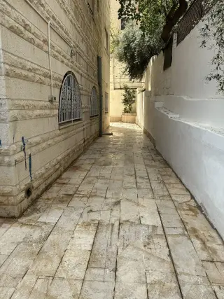 Apartment for sale in Jabal Al Hussain – photo 6