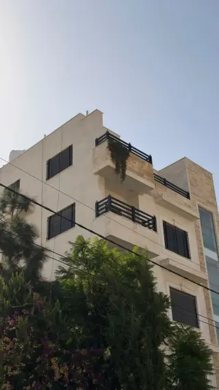 Apartment for sale in Jabal Al Hussain – photo 2