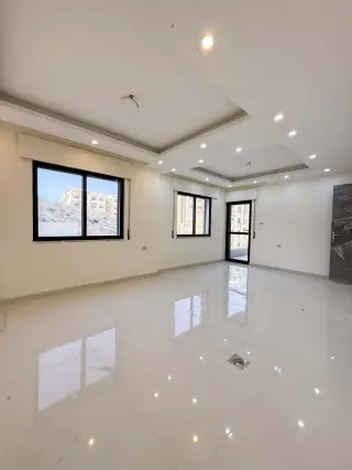 شقة للبيع في شارع الجامعة الاردنية – صورة 2