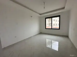 Photograph 3 of 12