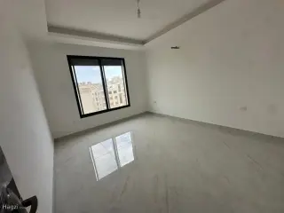 Photograph 8 of 10