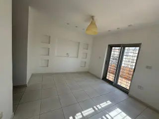 Apartment for rent in Dahyet Al Nakheel – photo 3
