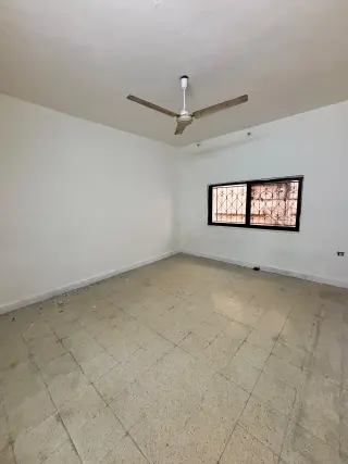 شقة للإيجار في النزهة