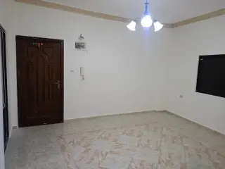 شقة للإيجار في ماركا