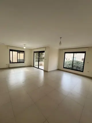 Apartment for rent in Gardens Street – photo 2