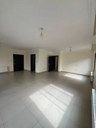 Apartment for rent in Gardens Street – photo 4
