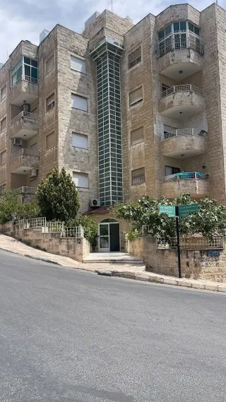 Apartment for rent in Gardens Street – photo 3