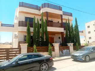 Villa for sale in Al Jubayha