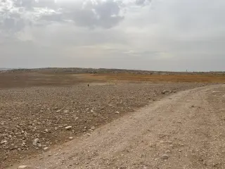 أرض للبيع في الموقر – صورة 2