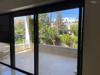 الصورة 1 من 12