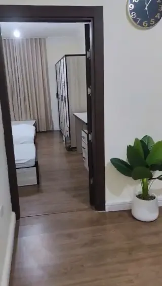 Apartment for rent in University Street – photo 5