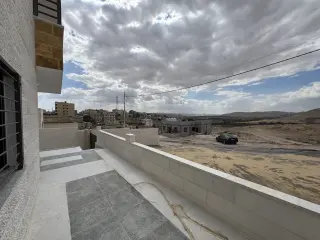 شقة للبيع في Al Hashemieh – صورة 8