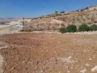 أرض للبيع في Birayn – صورة 2