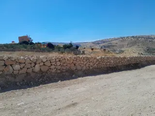 أرض للبيع في Birayn – صورة 4