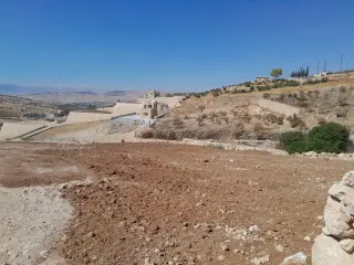 أرض للبيع في Birayn – صورة 8