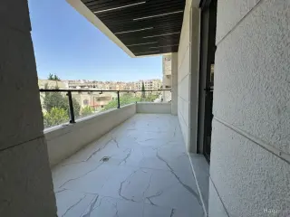 الصورة 1 من 12