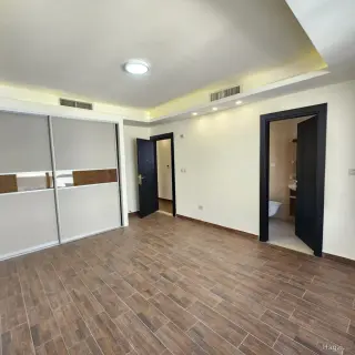 الصورة 12 من 12