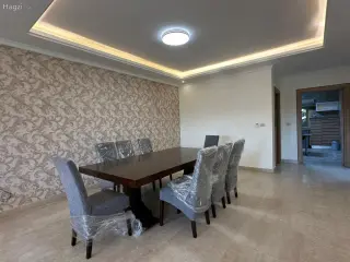 الصورة 2 من 12