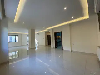 الصورة 3 من 12