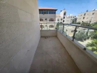 الصورة 4 من 9