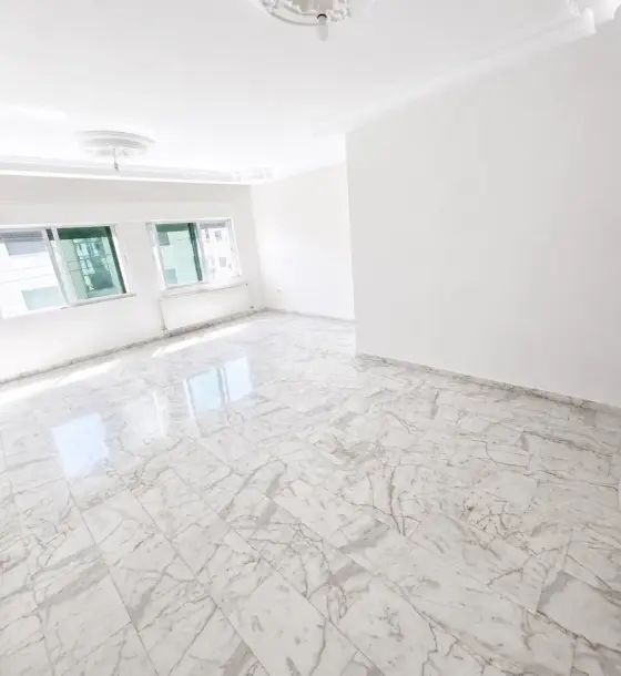 Second-floor 165 m² flat in Dahiet Al Rasheed with 3 bedrooms and a private garage