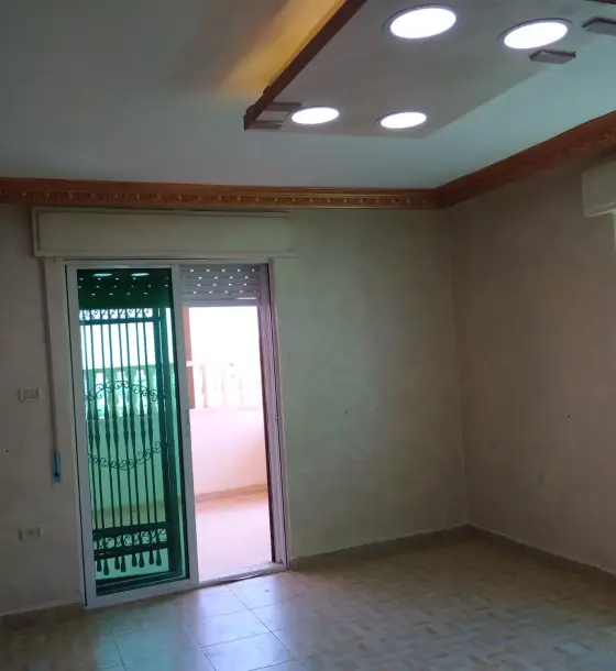 Unfurnished 52 m² studio for rent on the third floor, Shafa Badran