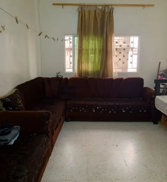 Owner selling a 4-bedroom flat on Al Urdun Street, Al Ghweariyyeh, Zarqa, 102 m²