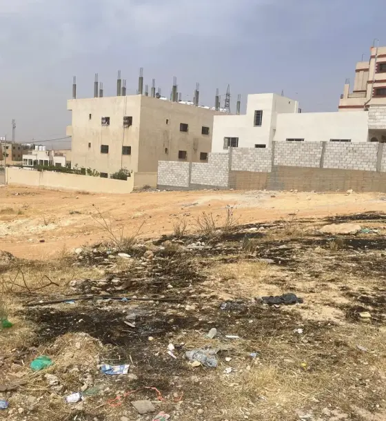 أرض مربعة 751 م² سكني تجاري في حي الدروز بالهاشمية