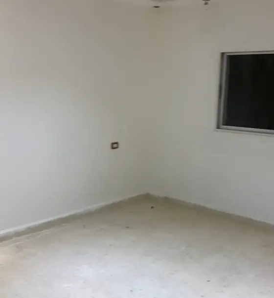 No lift, 5 rooms, 141 m²: apartment near services in Mojamma' Al Sheikh Khalil