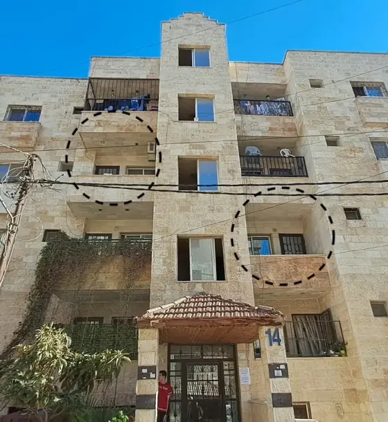 في مجمع الشيخ خليل، شقة جاهزة 90 م² بثلاث غرف نوم في عمارة مكسوة بالحجر