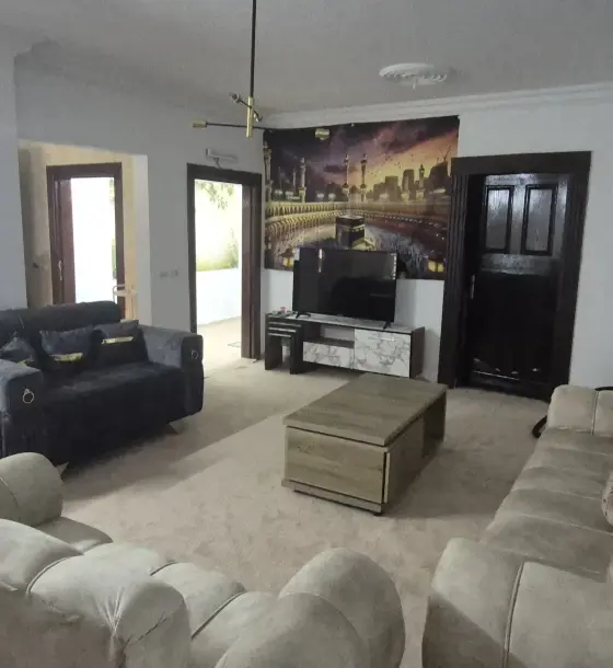 Furnished 2-bedroom villa apartment for female students, 5 min walk from Yarmouk's Economics gate