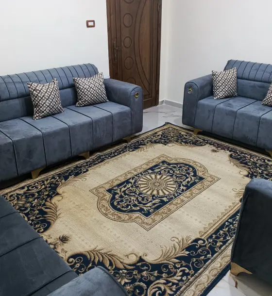 قرب كليتي الإعلام والاقتصاد في اليرموك، شقة مفروشة 3 غرف نوم شرق دوار العيادات بإيدون