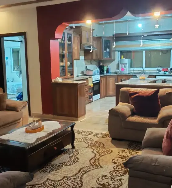 Garden flat near Al Eiadat Circle: furnished, 3 bedrooms, 150 m², fruit trees, 3 entrances