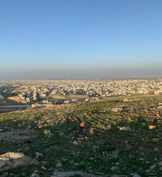 750 m² residential plot on a hilltop in Al Husn with panoramic views